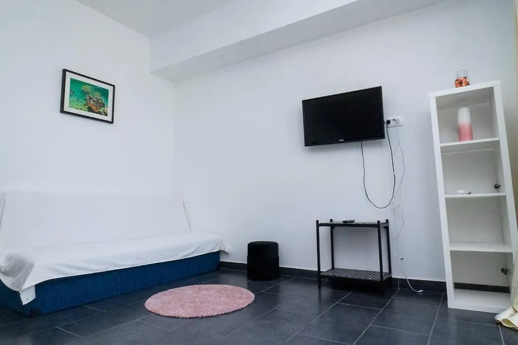 Apartment A1 With Private Pool Trogir