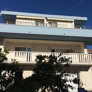  Apartment Mane